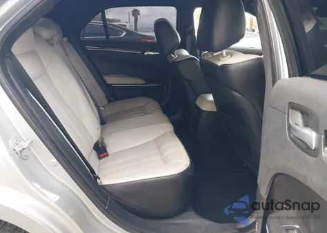 2021 Chrysler 300 300S из США, поврежденный, VIN 2C3CCABG1MH523618